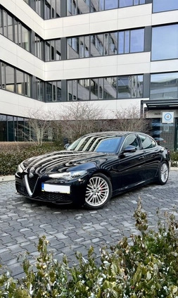 Alfa Romeo Giulia cena 79900 przebieg: 135000, rok produkcji 2016 z Poznań małe 172